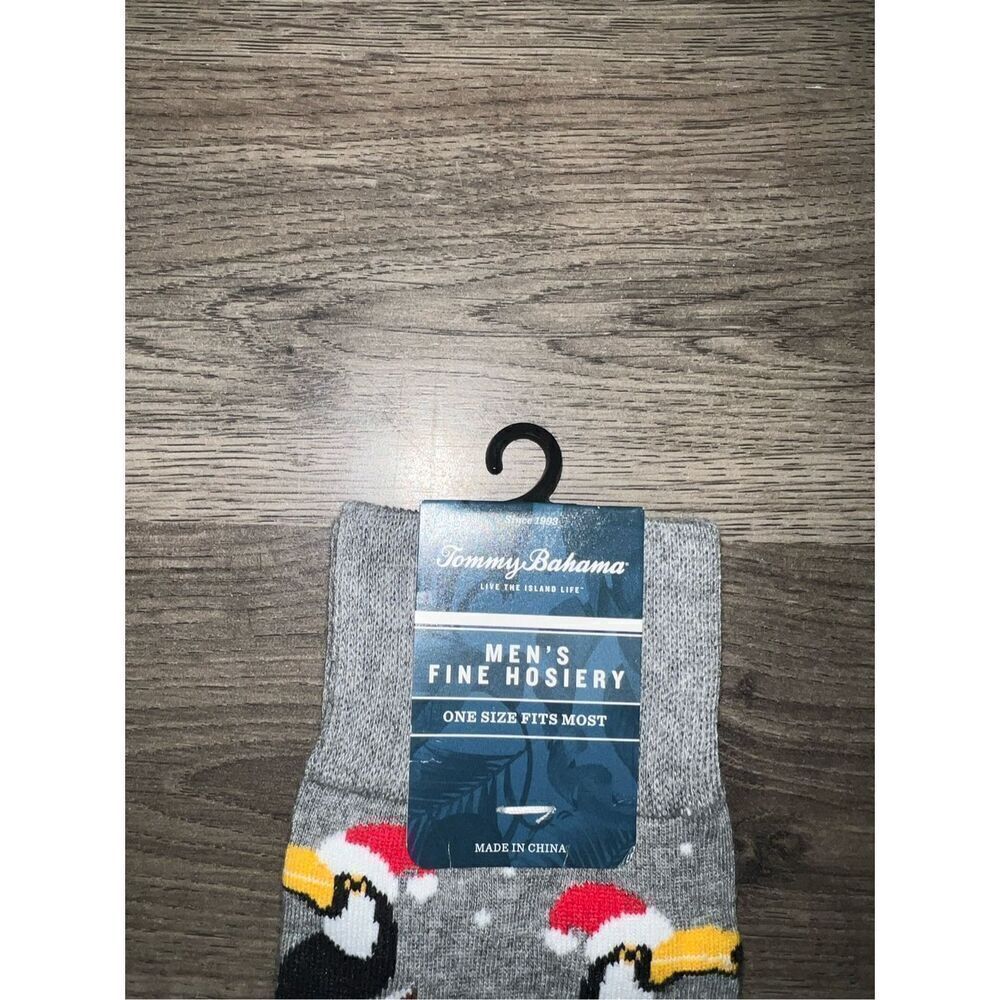 Tommy Bahama Men’s Fine Hosiery Grey Toucans Christmas Socks NEW 1 Pair - Picture 3 of 4